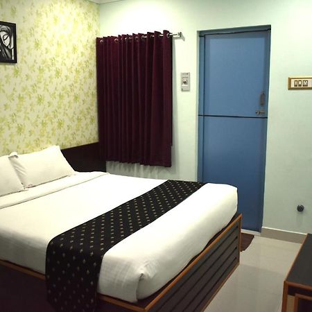 Hotel Apple Park Annexe Tiruchirappalli Zewnętrze zdjęcie